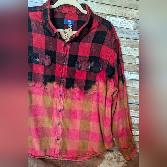 San Francisco 49ers Upcycled Dip Dye Bleach Flannel Shirt - Picture 13 of 15